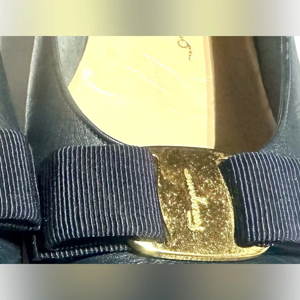 Salvatore Ferragamo Women's Navy Leather Loafers size 10B - Picture 6 of 11